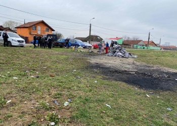 Un bărbat din cartierul Kuncz a căutat fier vechi și a găsit o amendă de zeci de mii de lei