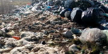 O fostă stație de sortare, transformată în groapă de gunoi. Amendă uriașă aplicată de Garda de Mediu Timiș FOTO