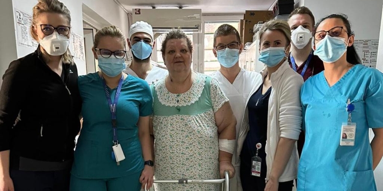 Minune făcută de medicii timișoreni! Cum au salvat viața unei femei cu AH1N1