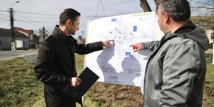 În timp ce unii fac spitale, alții fac sensuri giratorii la Dudeștii Noi