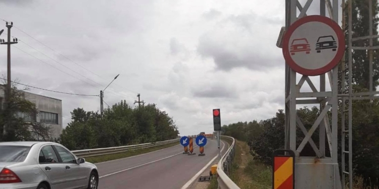 Atenție, șoferi! Podul de la Șag, semaforizat!