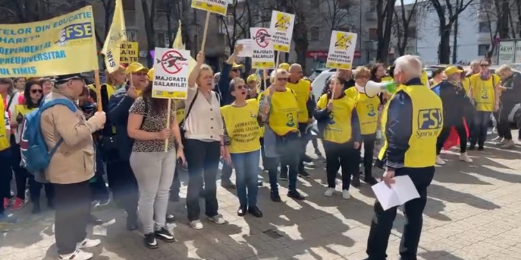 VIDEO Dascălii timișeni protestează!