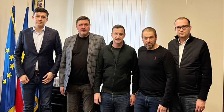 Liderii PSD Timiș și Pro România, discuții după semnarea protocolului de colaborare