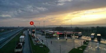 Patru noi spații moderne de servicii, deschise pe autostrada A1 FOTO