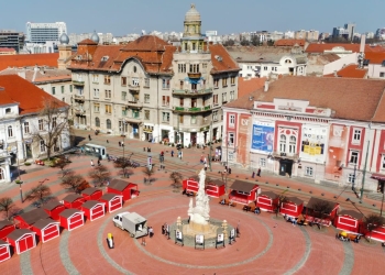 Piața Libertății, plină de căsuțe! Se deschide Târgul de Paște