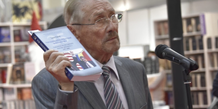 Fostul președinte Emil Constantinescu vine la Timișoara pentru a lansa o carte