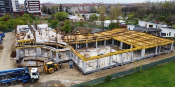 Noua clădire a Liceului Waldorf din Timișoara a ajuns la primul etaj FOTO