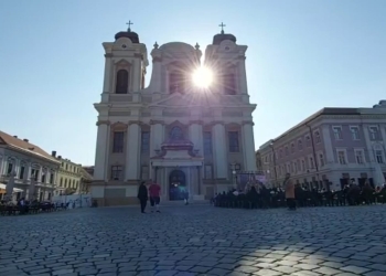 Domul Catolic din Timișoara, resfințit după lucrările de restaurare. Sute de oameni prezenți