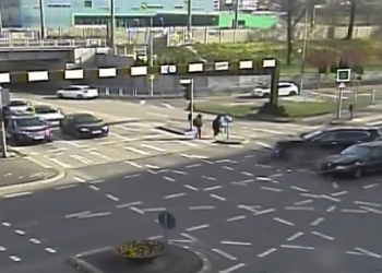 VIDEO Accident rutier surprins de camere, la pasajul Jiul din Timișoara