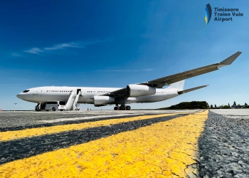 Un avion rar, de mari dimensiuni, a aterizat pe aeroportul din Timișoara