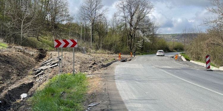 Măsuri urgente luate pe drumul rupt care leagă Oltenia de Banat