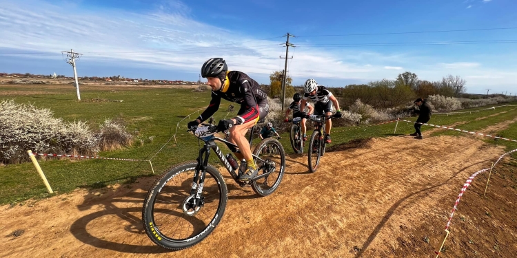 Sute de bicicliști și alergători participă la Lunca Timișului Trophy. Ultimele zile de înscrieri