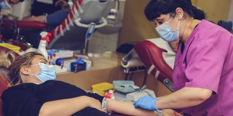 Maraton al donării! Zeci de pompieri timișeni au donat sânge, de Ziua Mondială a Sănătății