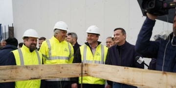Ministrul Grindeanu, mulțumit de stadiul lucrărilor la noul terminal de pasageri al aeroportului din Timișoara FOTO