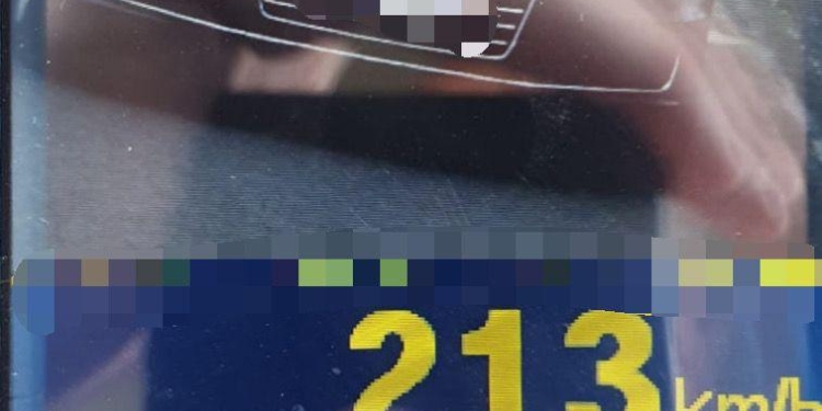 Un șofer maghiar a vrut să decoleze din România, cu mașina! A fost depistat pe A1, cu peste 200 km/h