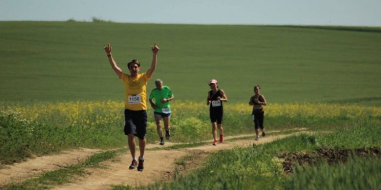 Invitație„La Petrovaselor în vie”. Alergarea dulce, prin câmpurile de struguri din zona Recaș