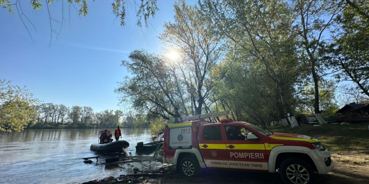 VIDEO Continuă căutările celor 4 dispăruți în apele Mureșului