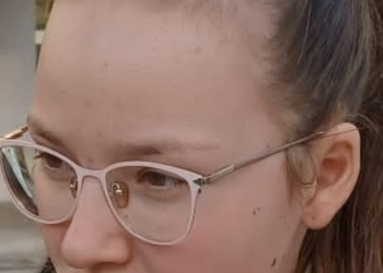 Copilă dispărută de acasă! Dacă o vedeți, apelați 112