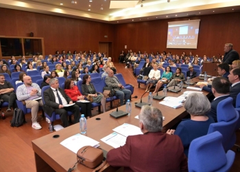 Sute de specialiști la o conferință internațională, la Universitatea „Aurel Vlaicu” din Arad