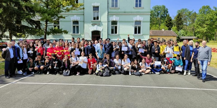 VIDEO Zeci de elevi din Timiș, „Prietenii Pompierilor”