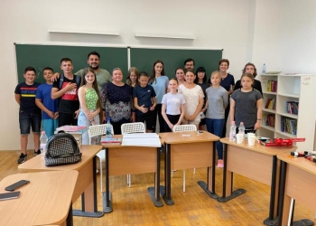 Zeci de copii din Școala Gimnazială Lenauheim se bucură de un spațiu nou destinat lecturii