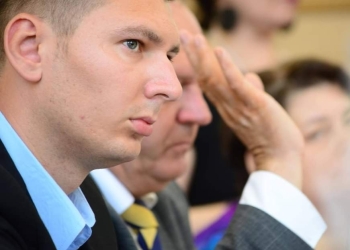 Afaceri cu societăți din subordinea Primăriei Timișoara. Liberalul Adrian Lulciuc a vândut peste 15.000 de măști în perioada pandemiei