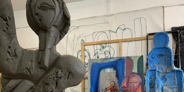 „Realități îndepărtate”, expoziție de sculptură și pictură la Galeria Jecza din Timișoara