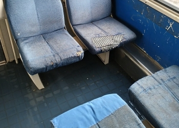 Mizerie de nedescris în trenul care circulă pe ruta Reșița – Timișoara FOTO