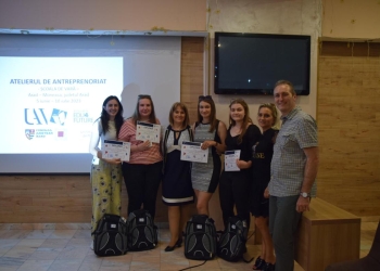 Studenți premiați pentru idei de afaceri, la Universitatea „Aurel Vlaicu” din Arad