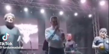 VIDEO Gafă a primarului din Arad, pe scena unui festival din oraș