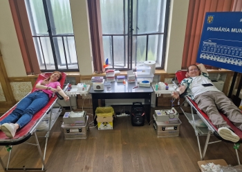 Zeci de angajați ai Primăriei Timișoara au donat sânge