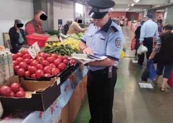Nereguli în Piața Iosefin! Polițiștii locali au aplicat zeci de amenzi