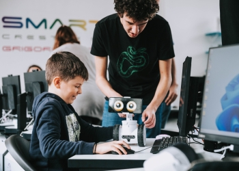 28 de licee din Timișoara vor avea laboratoare inteligente. Finanțări europene de două milioane de euro, atrase