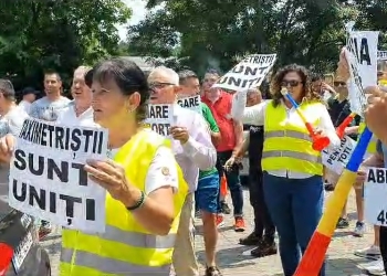 VIDEO „Războiul” taxi – ride sharing, continuă! Taximentriștii din Timișoara au ieșit în stradă