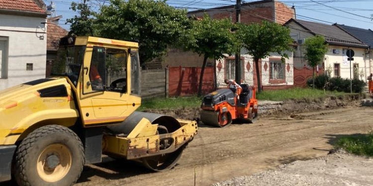 Zeci de străzi din Timișoara intră în reparații pe perioada verii