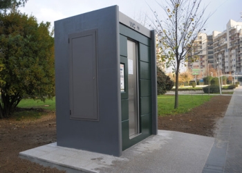 În Piața 700 și Parcul Civic apar toalete publice inteligente