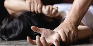 Femeie din Timișoara, violată pe casa scării