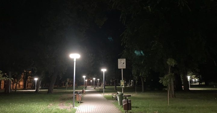 În sfârșit, s-a făcut lumină în Parcul Justiției