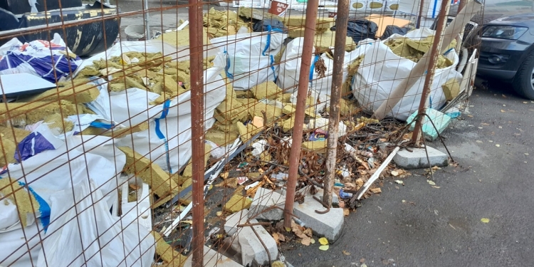 Fabrica „Guban” a ajuns groapă de gunoi. Amenzi uriașe aplicate de polițiști locali