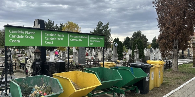 Zeci de camioane de gunoaie scoase de Horticultura din cimitirele Calea Șagului și Rusu Șirianu