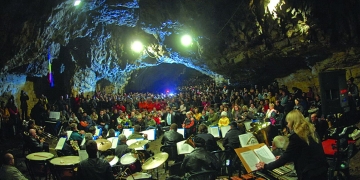 Eveniment unic în lume, concertul din peștera Românești, revine! Vezi programul