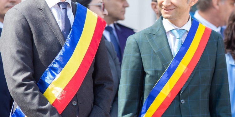 Stadion, ioc, dar cu sfaturi despre sala polivalentă! Alin Nica, la gâtul lui Dominic Fritz