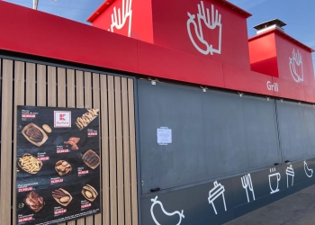 Nereguli cu carul la magazinele Kaufland din vestul țării