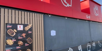 Nereguli cu carul la magazinele Kaufland din vestul țării