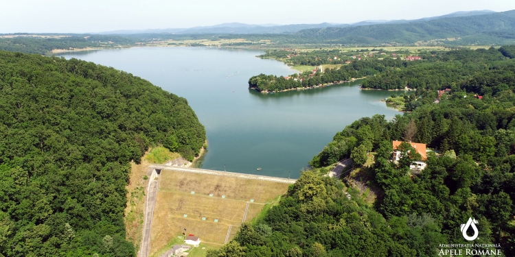 Lacul Surduc, verificat de hidrologi cu ajutorul unui software