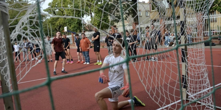 Investiții în școlile din Timișoara! C.D. Loga are două terenuri de sport, noi-nouțe!