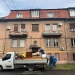 Terorizau vecinii și ocupau ilegal un apartament, de 10 ani! Primăria Timișoara i-a evacuat forțat și a recuperat locuința