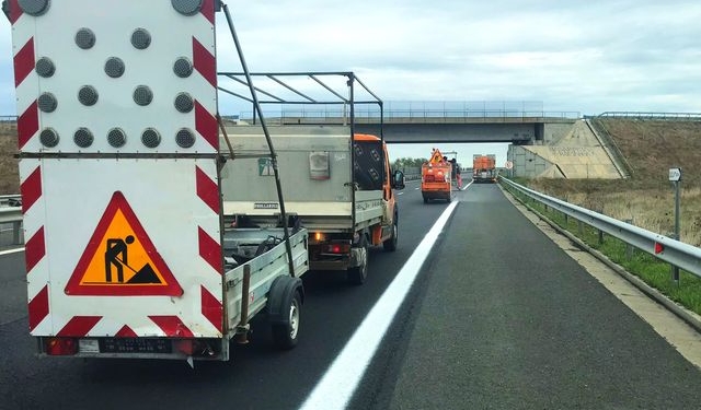 Circulați cu prudență! Se refac marcajele pe autostrada A1, între Margina și Nădlac