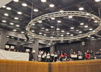 Protest și contre în plenul Consiliului Județean Timiș! În rol principal, PNL și PSD