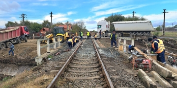 Trecerea la nivel cu calea ferată de pe drumul care leagă Giarmata de autostradă, finalizată până la sfârșitul lunii